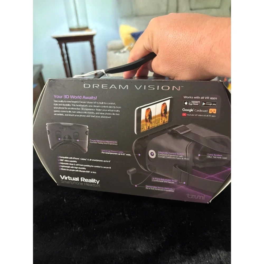 Tzumi Dream Vision VR Virtual Reality Smartphone Headset with Retractable Earbud